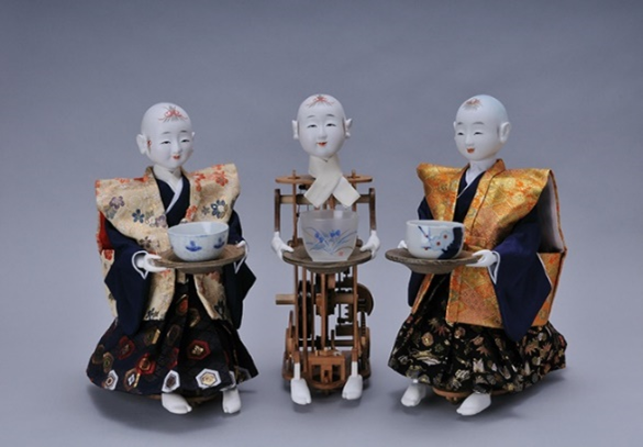 Cha-hakobi Ningyo (Tea cup carrying Dolls)