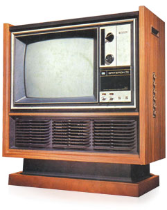 世界初の大幅IC化カラーテレビ