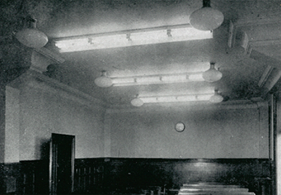 講義室の照明（蛍光ランプ）